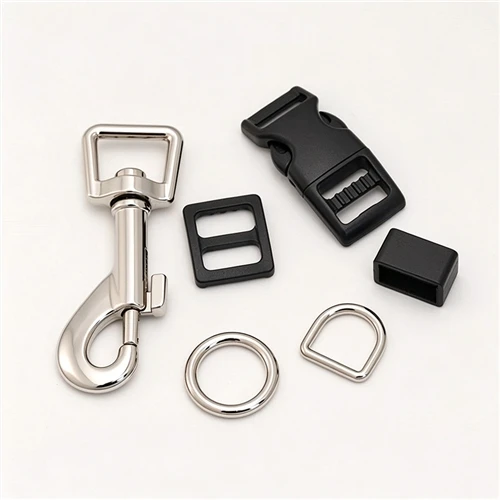 Metal vs. Plastic Hardware for Dog Collars and Leashes: What Should Buyers Co...